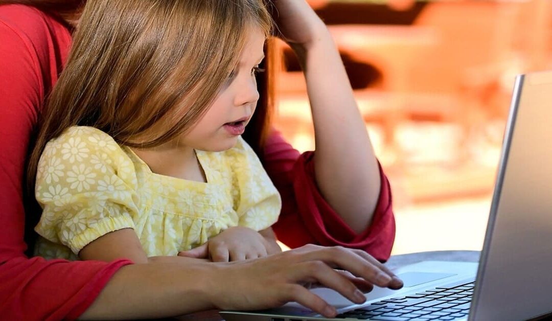 Strategie Digitali per Genitori: Navigare il Mondo Connesso con Consapevolezza